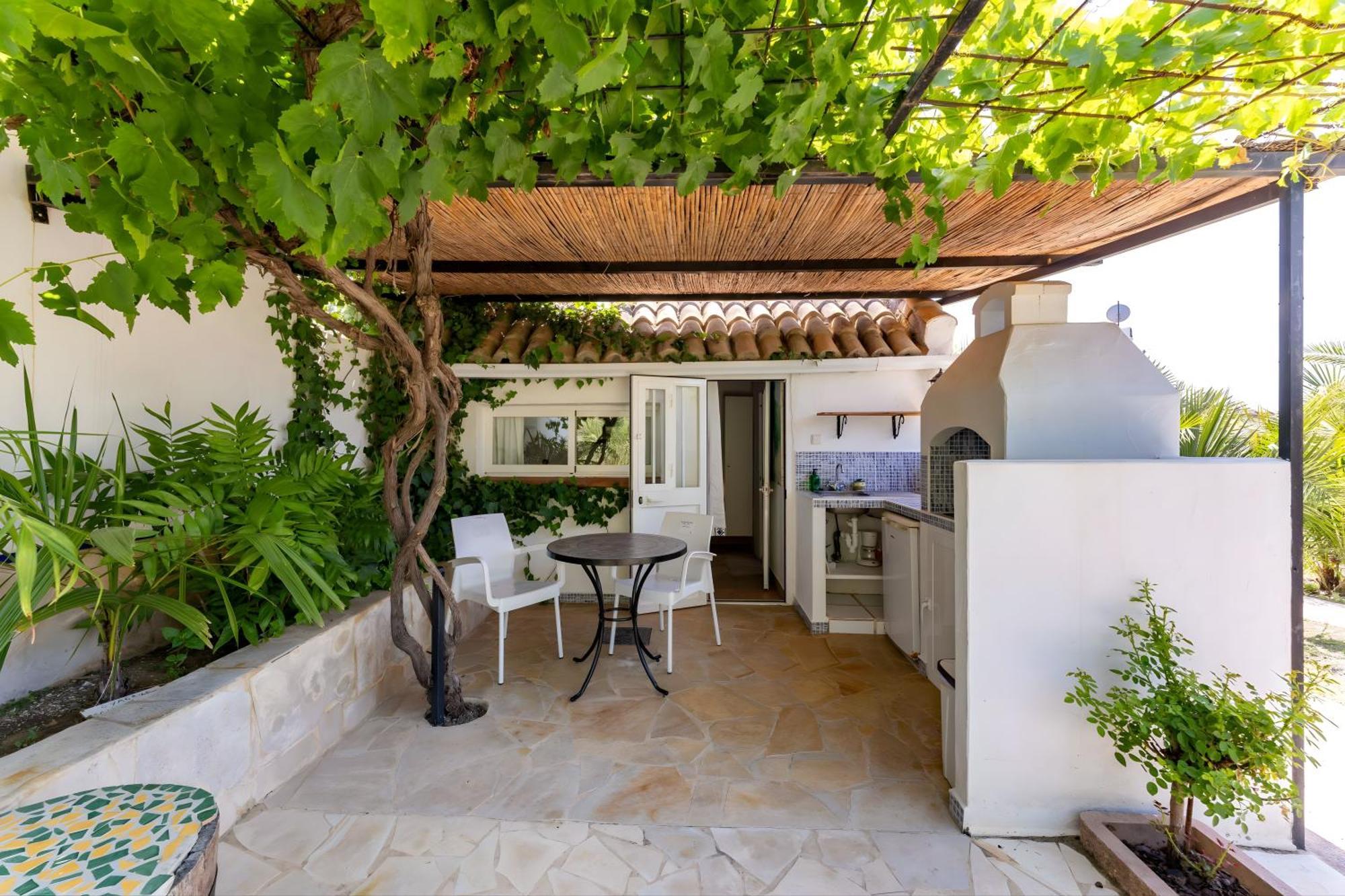 Tiny House 12M2 In Holiday Park With 55 M2 Pool Tolox Εξωτερικό φωτογραφία